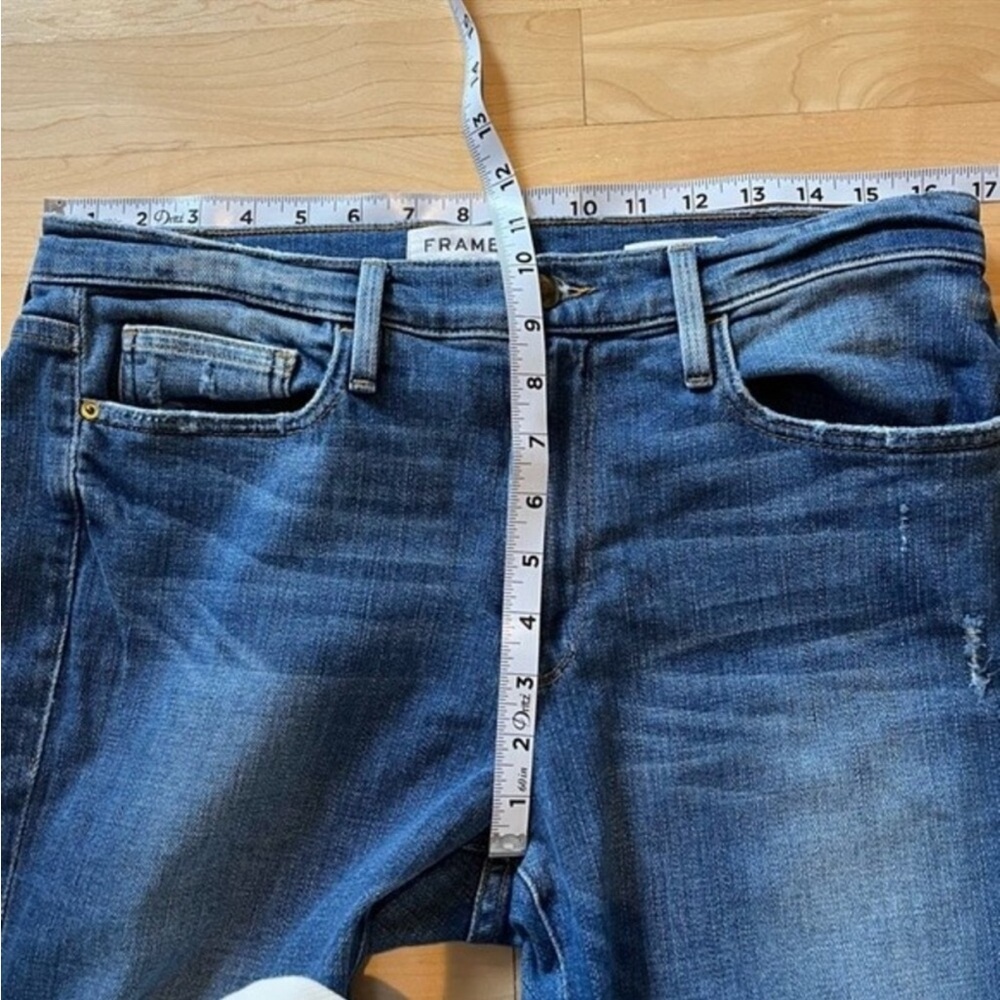 Frame Le Boy Zip Hem Crop Jeans in Picadilly 30